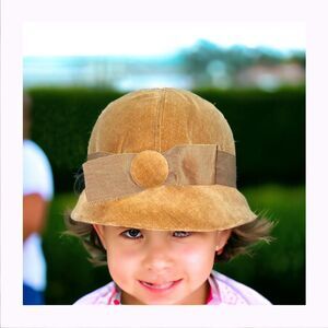 VINTAGE 60’s Girls Cloche Velvet Hat Caramel Tan by Mr. John Juniorette